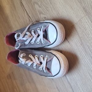 Converse woman shoes size 6